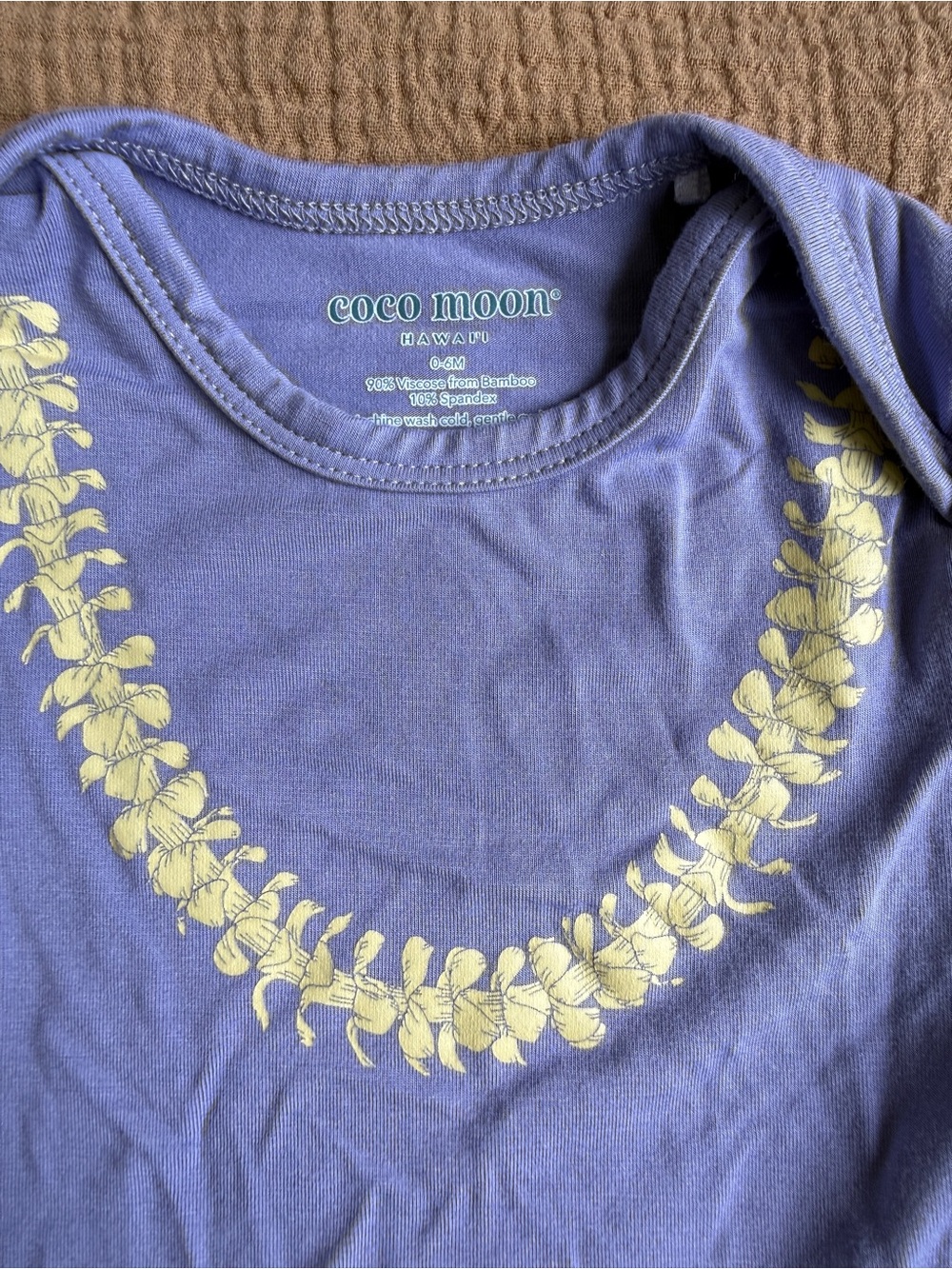 Coco Moon Pua Kenikeni Onesie - Picture 2 of 4